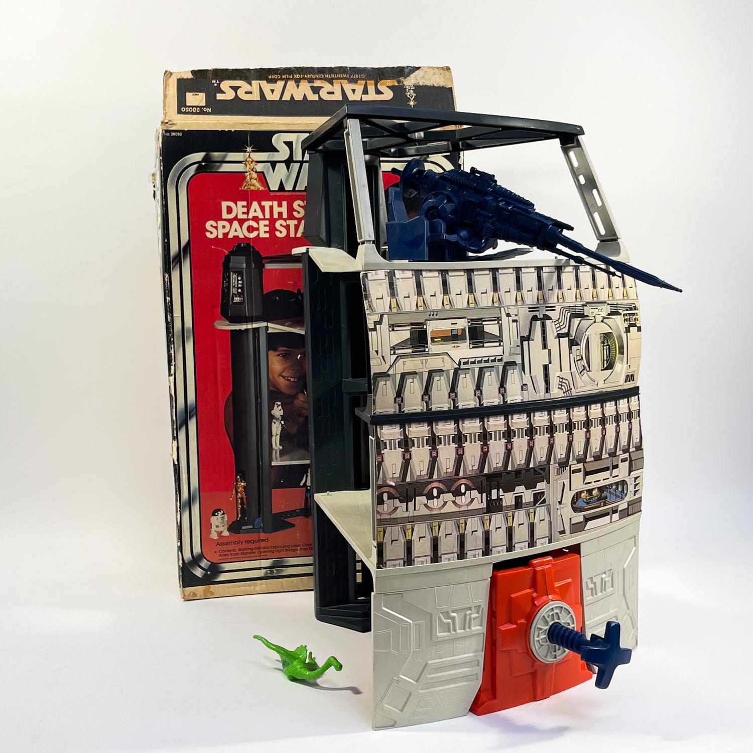 Kenner Vintage Star Wars Death Star - Complete in Box Toy Play Set