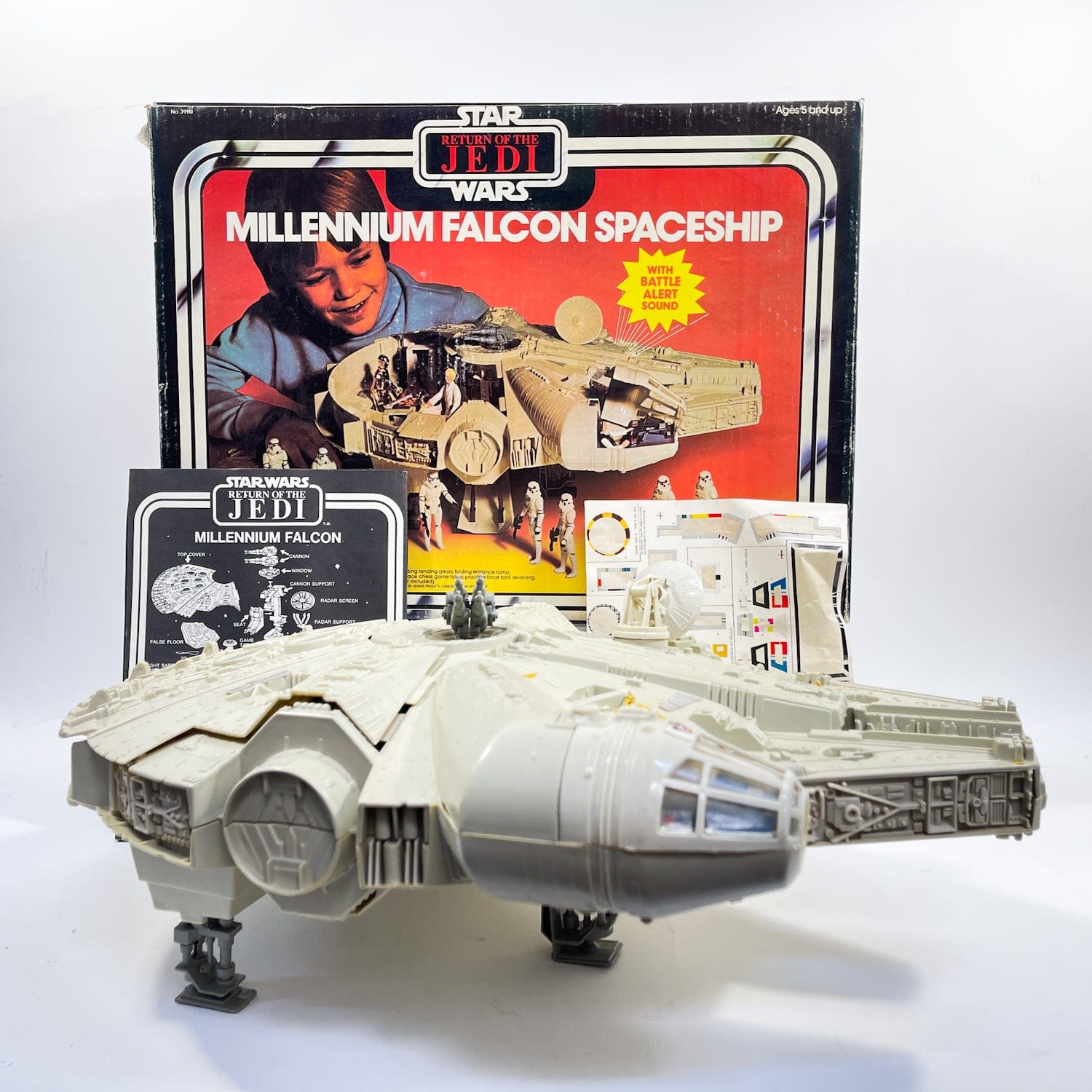 SF・ファンタジー・ホラー STAR WARS OLD KENNER MILLENNIUM FALCON Vintage Kenner Millennium Falcon in Canadian ROTJ Box Complete