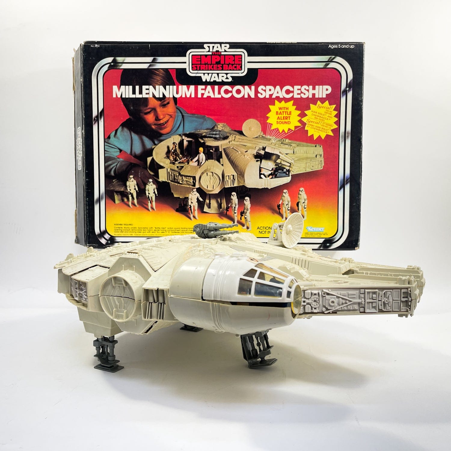 VINTAGE STAR WARS Millenium Falcon 1980 Kenner avec boite ESB EUR 116,20 - FR VINTAGE STAR WARS Millenium Falcon 1980 Kenner avec boite ESB EUR 116,20 - FR