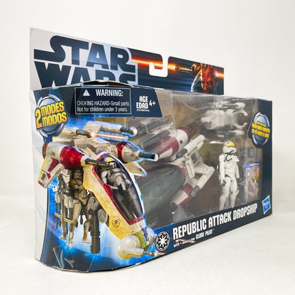 Republic Attack Dropship with Clone Pilot – 2012 Hasbro Star Wars Movie Heroes