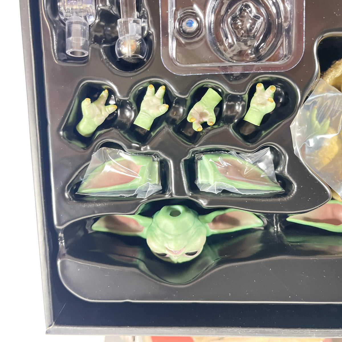 Grogu with Pram – Hot Toys Quarter Scale Figure (2021)