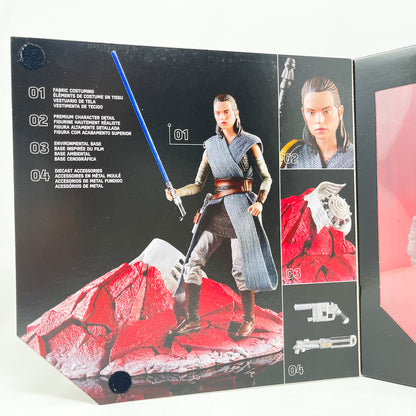 Rey Jedi Training on Crait - Hasbro Black Series (2017)
