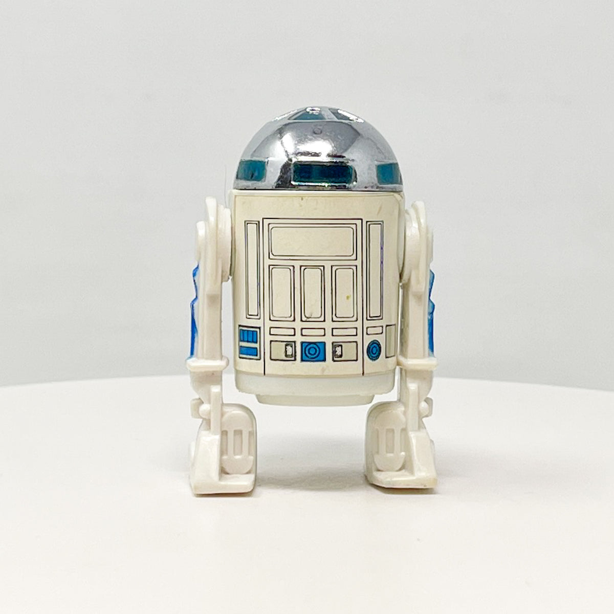 R2-D2 (Solid Dome) Loose Complete