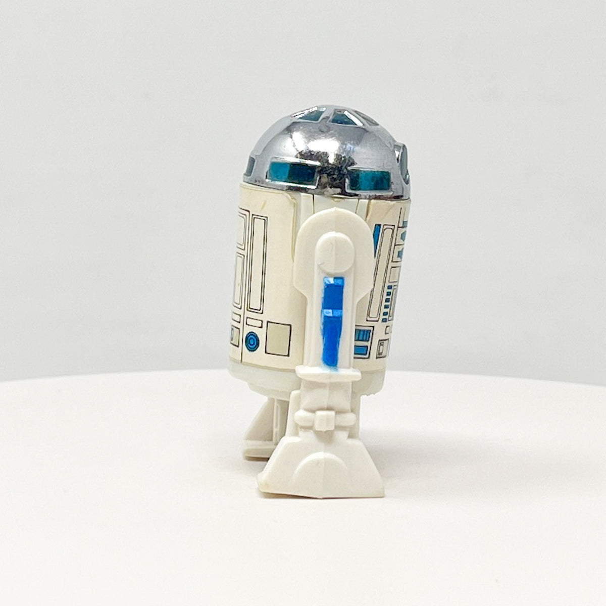 R2-D2 (Solid Dome) Loose Complete