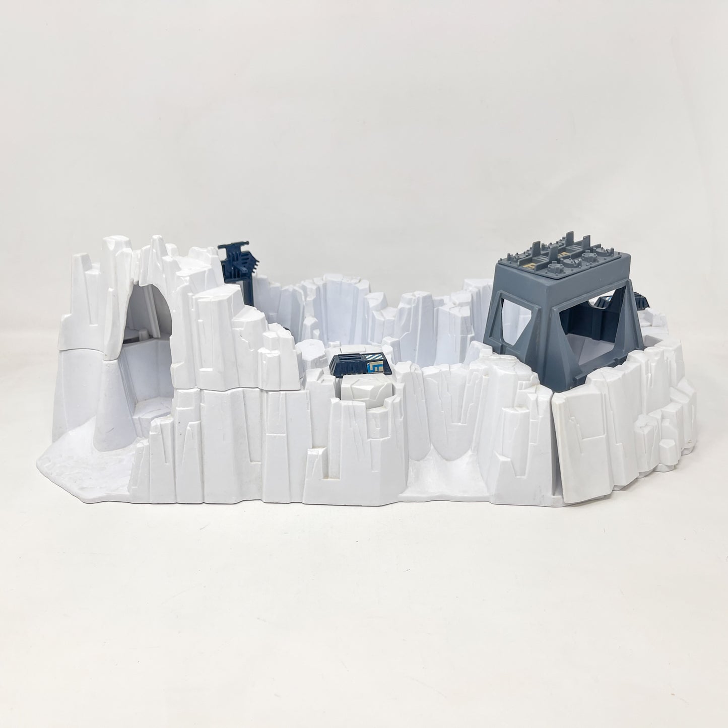 Hoth Imperial Attack Base - Complete in Box - Vintage Kenner (1980)