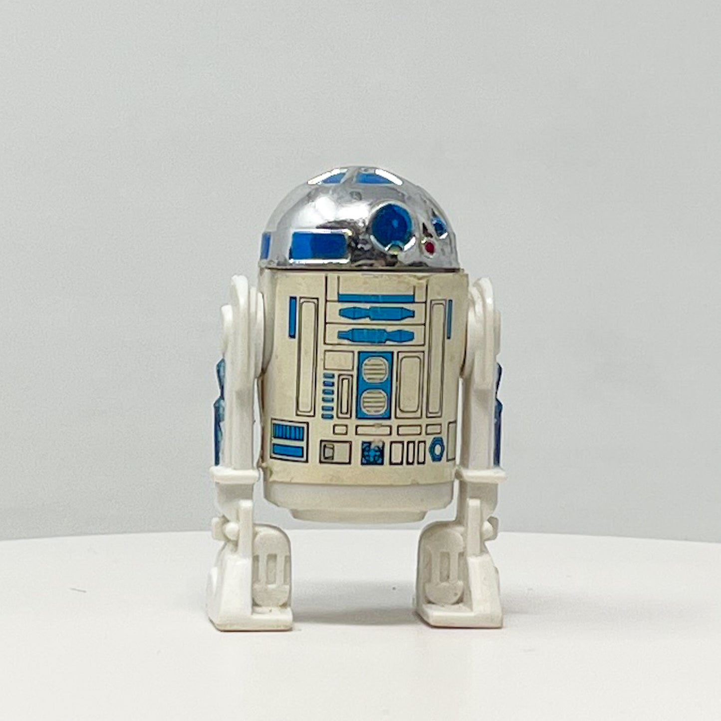 R2-D2 (Solid Dome) Loose Complete