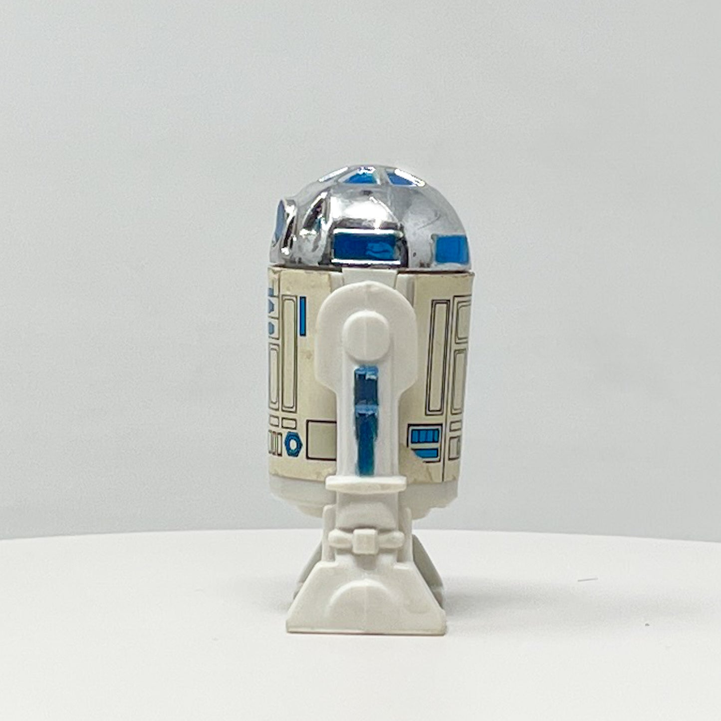 R2-D2 (Solid Dome) Loose Complete