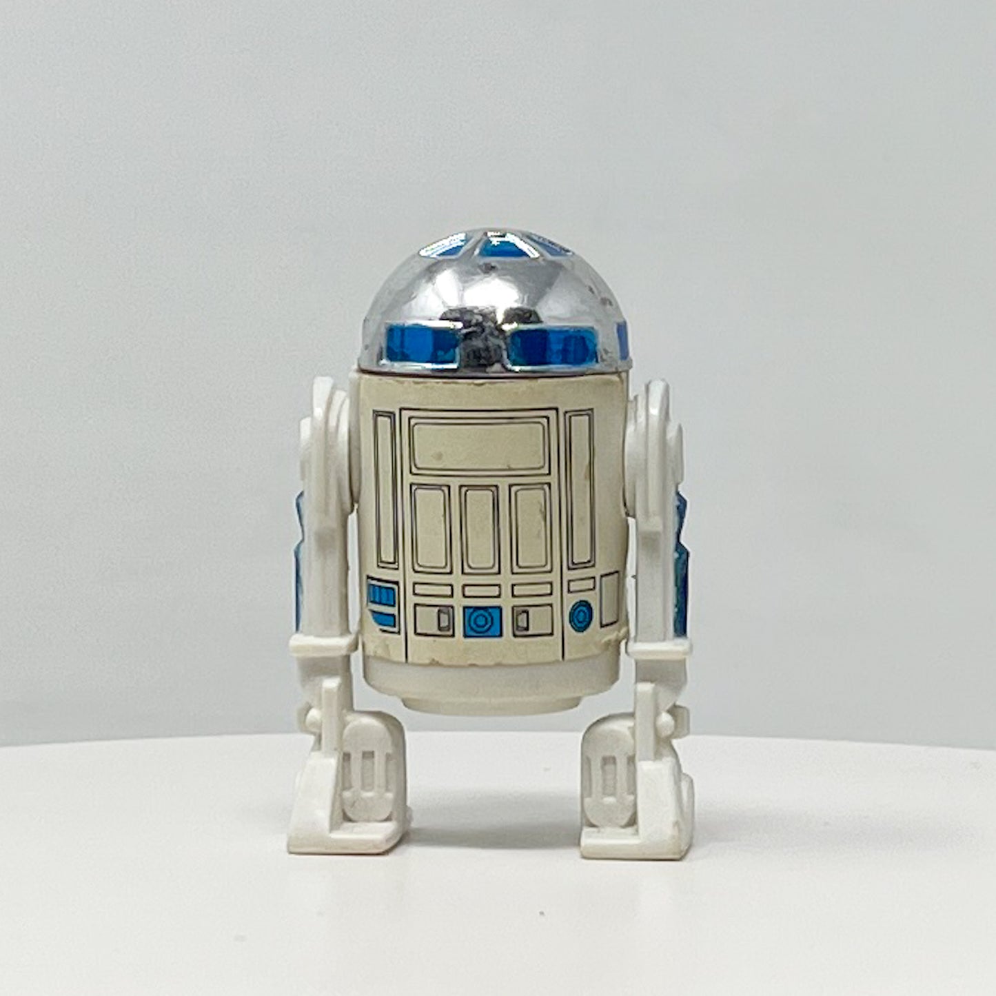 R2-D2 (Solid Dome) Loose Complete