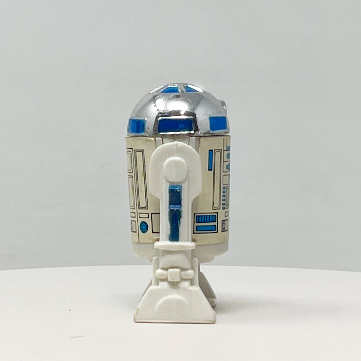 R2-D2 (Solid Dome) Loose Complete