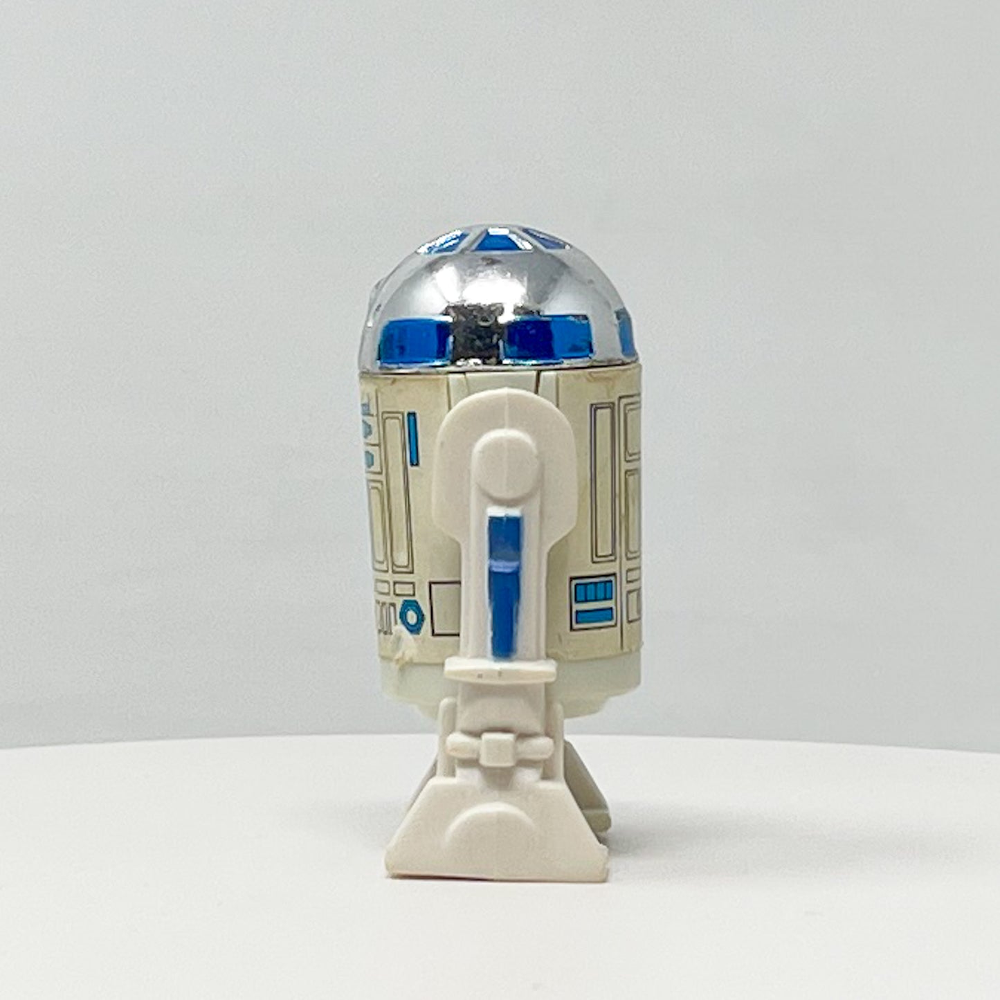 R2-D2 (Solid Dome) Loose Complete