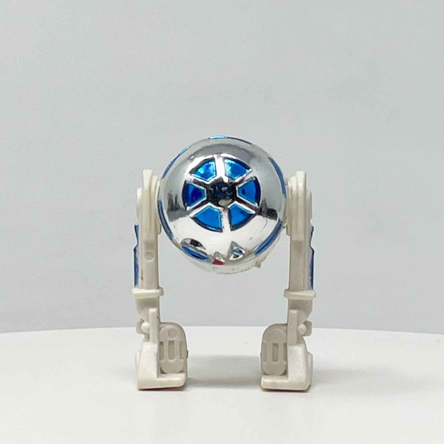 R2-D2 (Solid Dome) Loose Complete