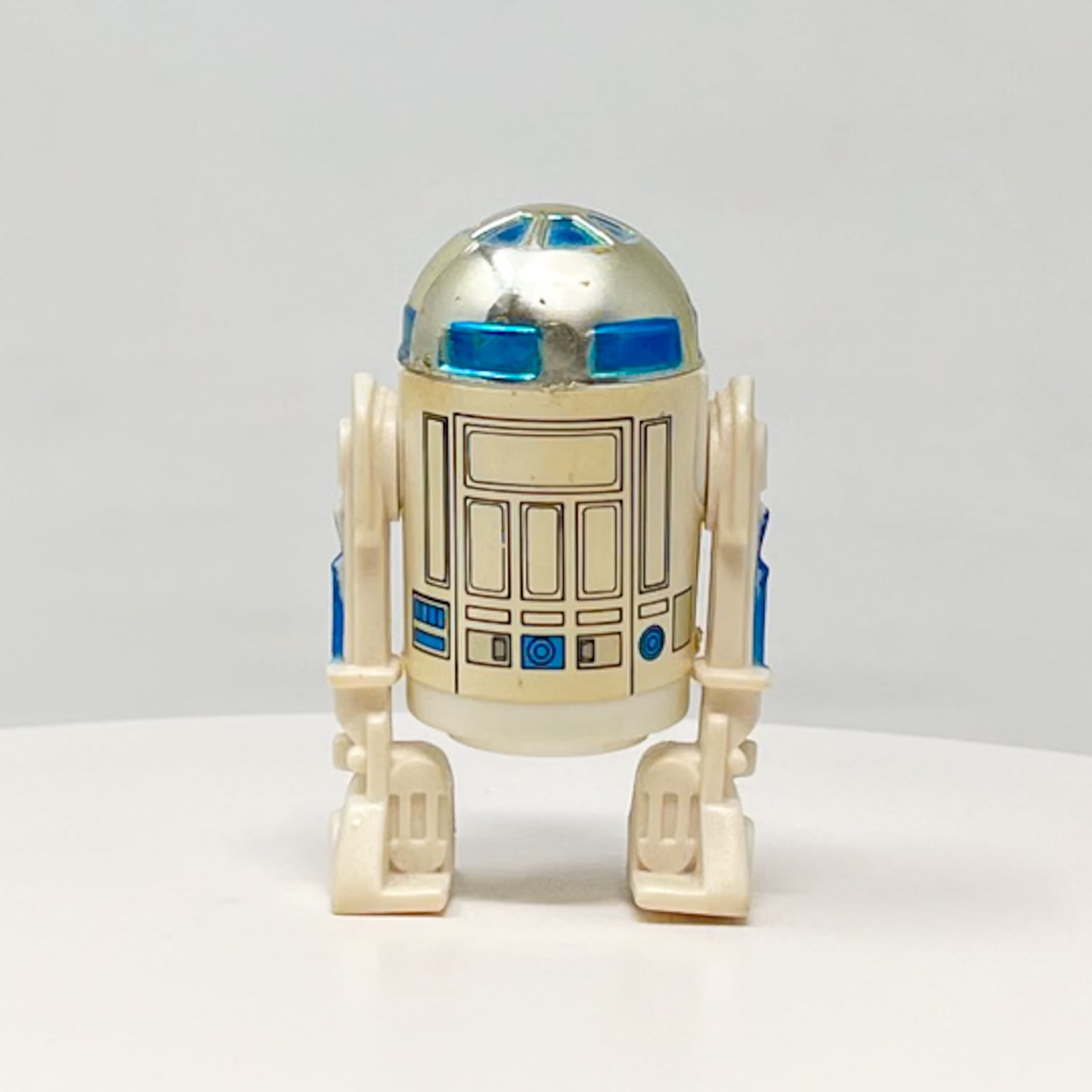 R2-D2 (Solid Dome) Loose Complete