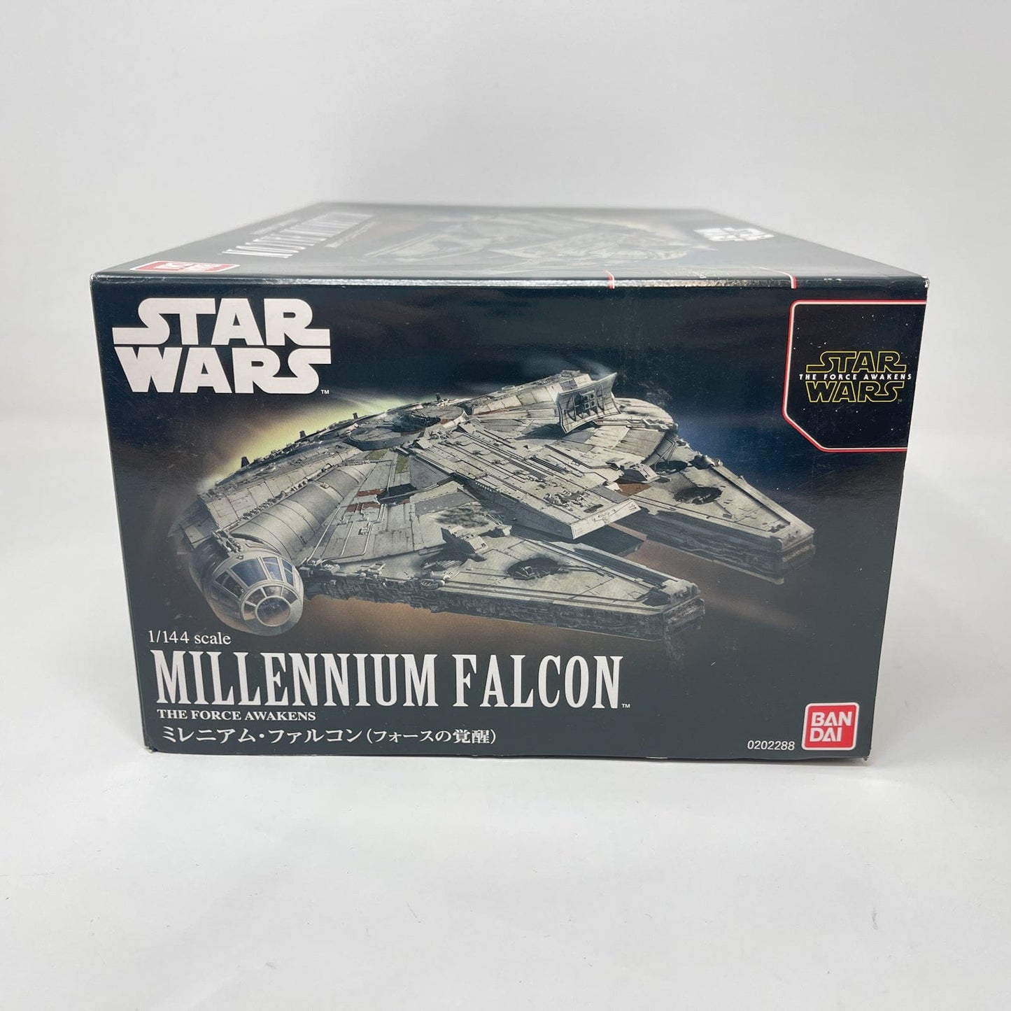 Vintage Bandai Star Wars Modern Other Bandai Millennium Falcon 1/144 Scale Star Wars Force Awakens Model Kit (2017)