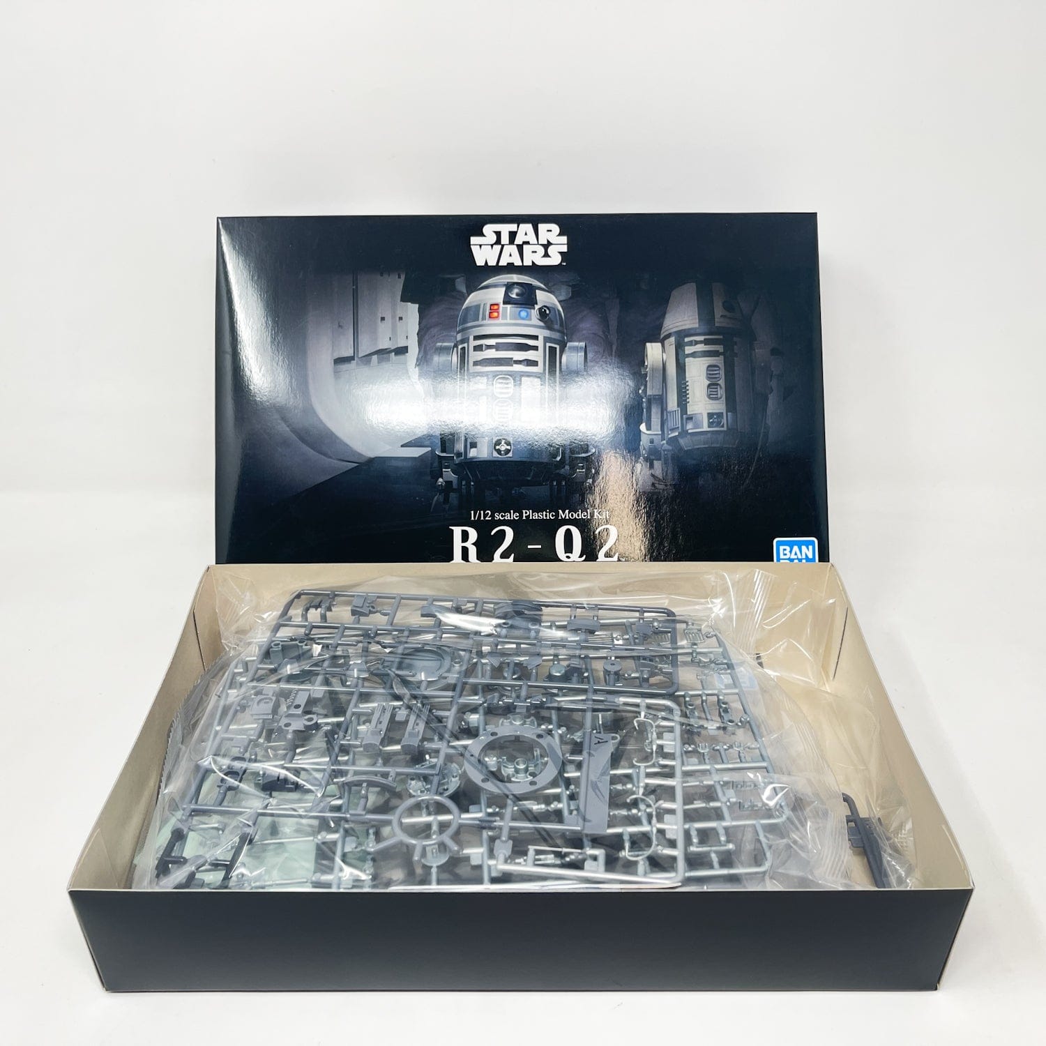 Vintage Bandai Star Wars Modern Other Bandai R2-Q2 1/12 Scale Star Wars Model Kit (2019)