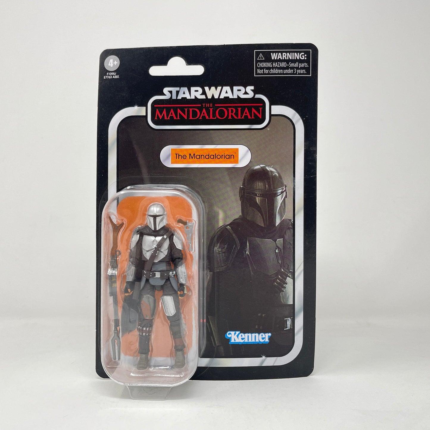 Vintage Hasbro Star Wars Vintage Collection Carded VC181 Mandalorian (Full Beskar) - The Vintage Collection Hasbro Star Wars