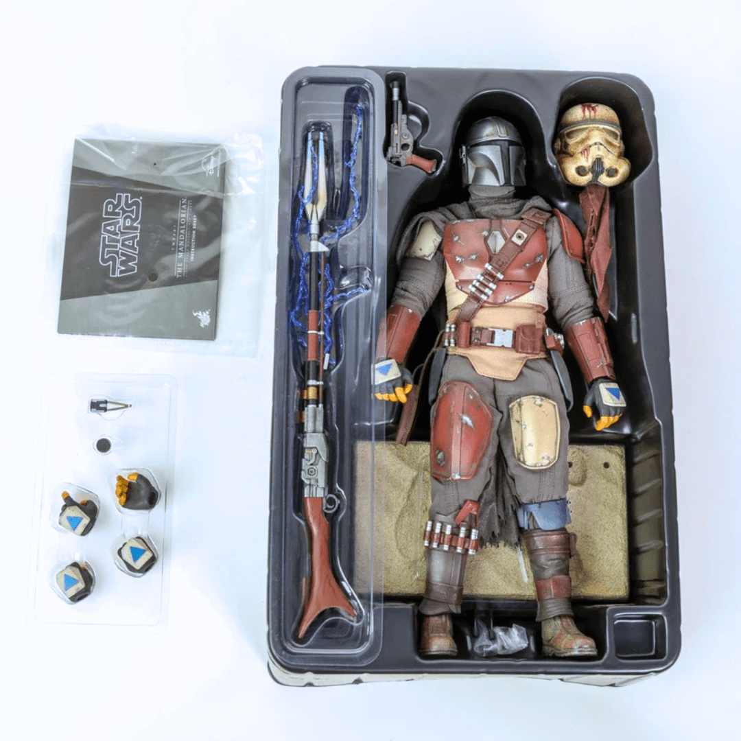 Vintage Hot Toys Star Wars The Mandalorian Collectible Figure - Hot Toys