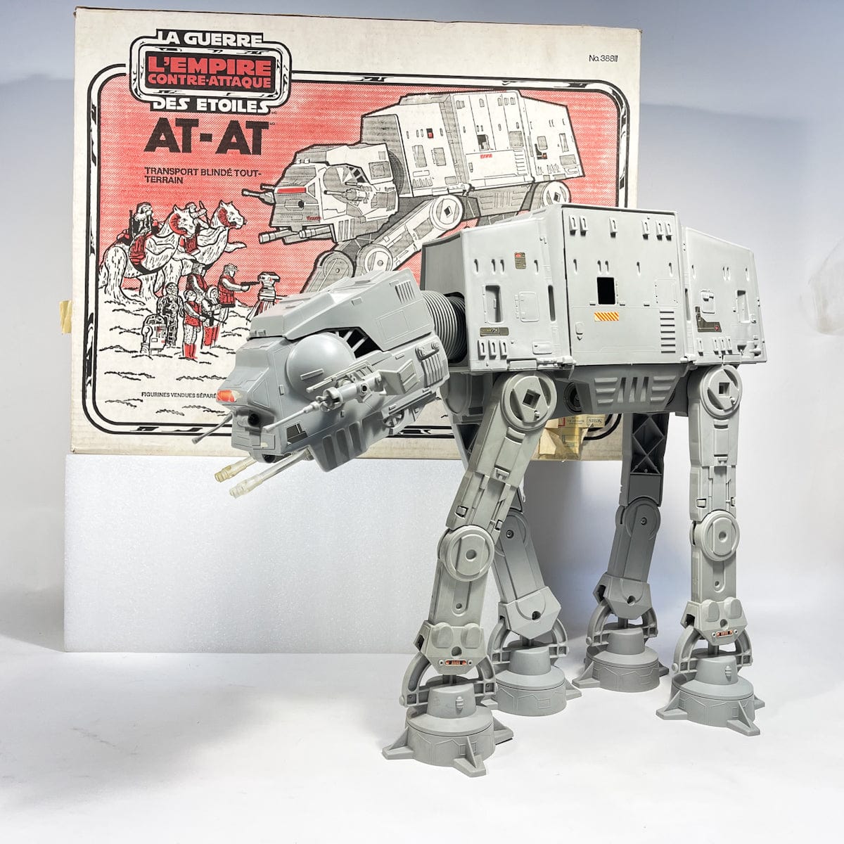 Vintage Kenner Star Wars Vehicle AT-AT - Complete in Canadian ESB Box