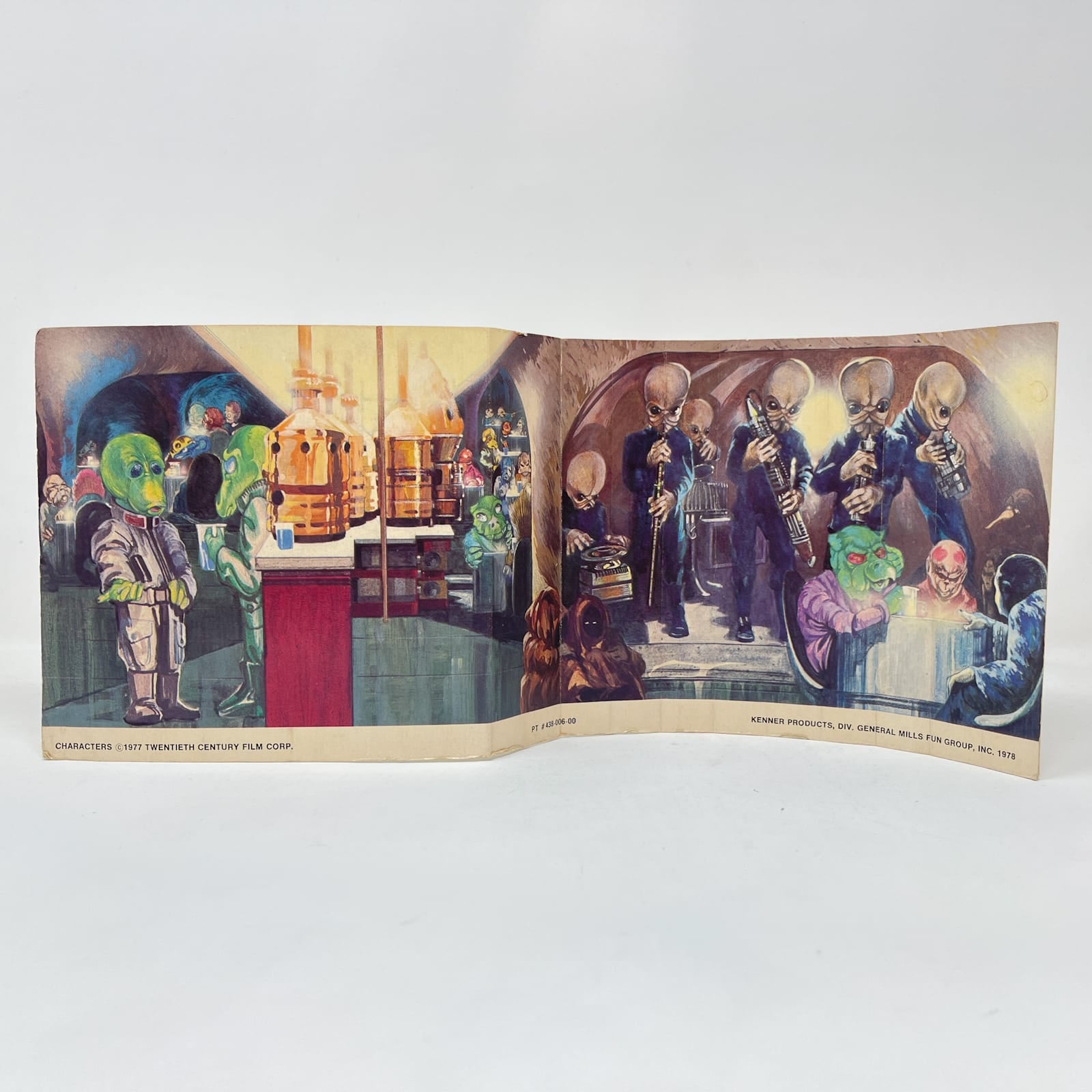 Vintage Kenner Star Wars Vehicle Creature Cantina Playset - Complete in Canadian Box