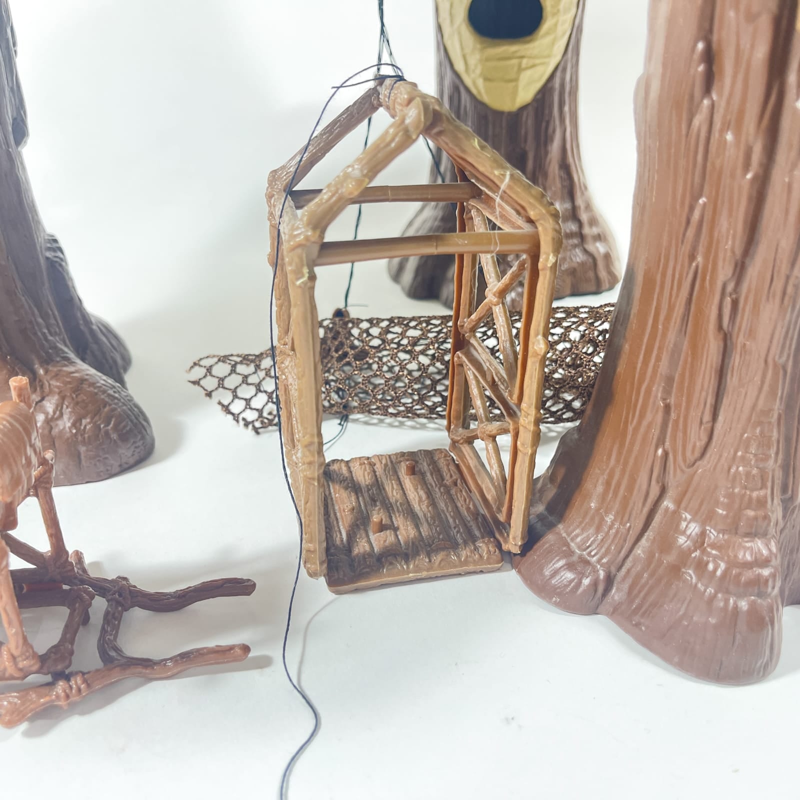 Vintage Kenner Star Wars Vehicle Ewok Village - Complete in Canadian ROTJ Box