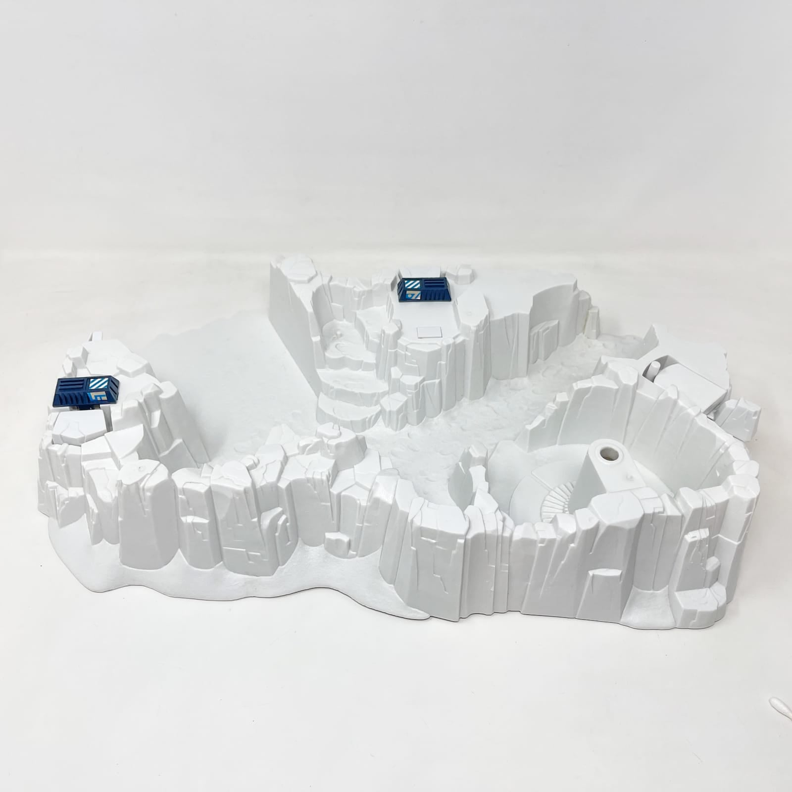 Vintage Kenner Star Wars Vehicle Hoth Imperial Attack Base - Complete in Canadian Box
