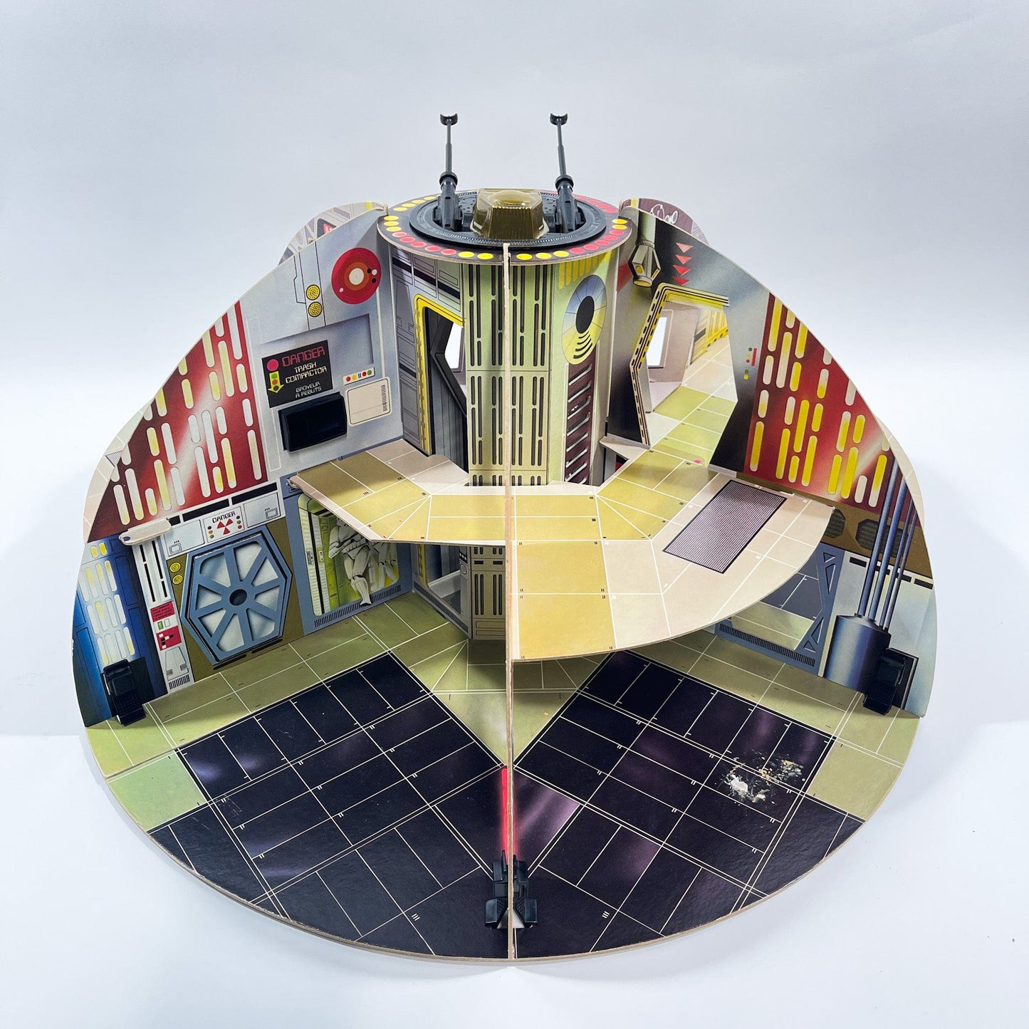 Vintage Kenner Star Wars Vehicle Kenner Canada Chipboard Death Star - Complete in box