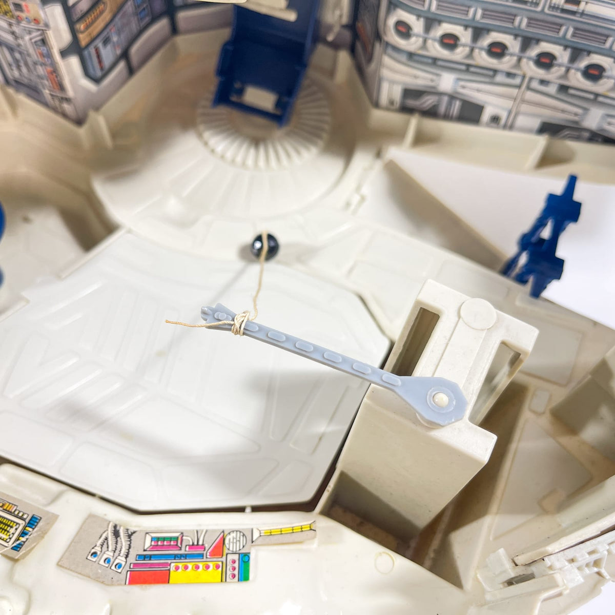 Vintage Kenner Star Wars Vehicle Millennium Falcon in Complete in Canadian SW Box - Vintage Star Wars (1978)