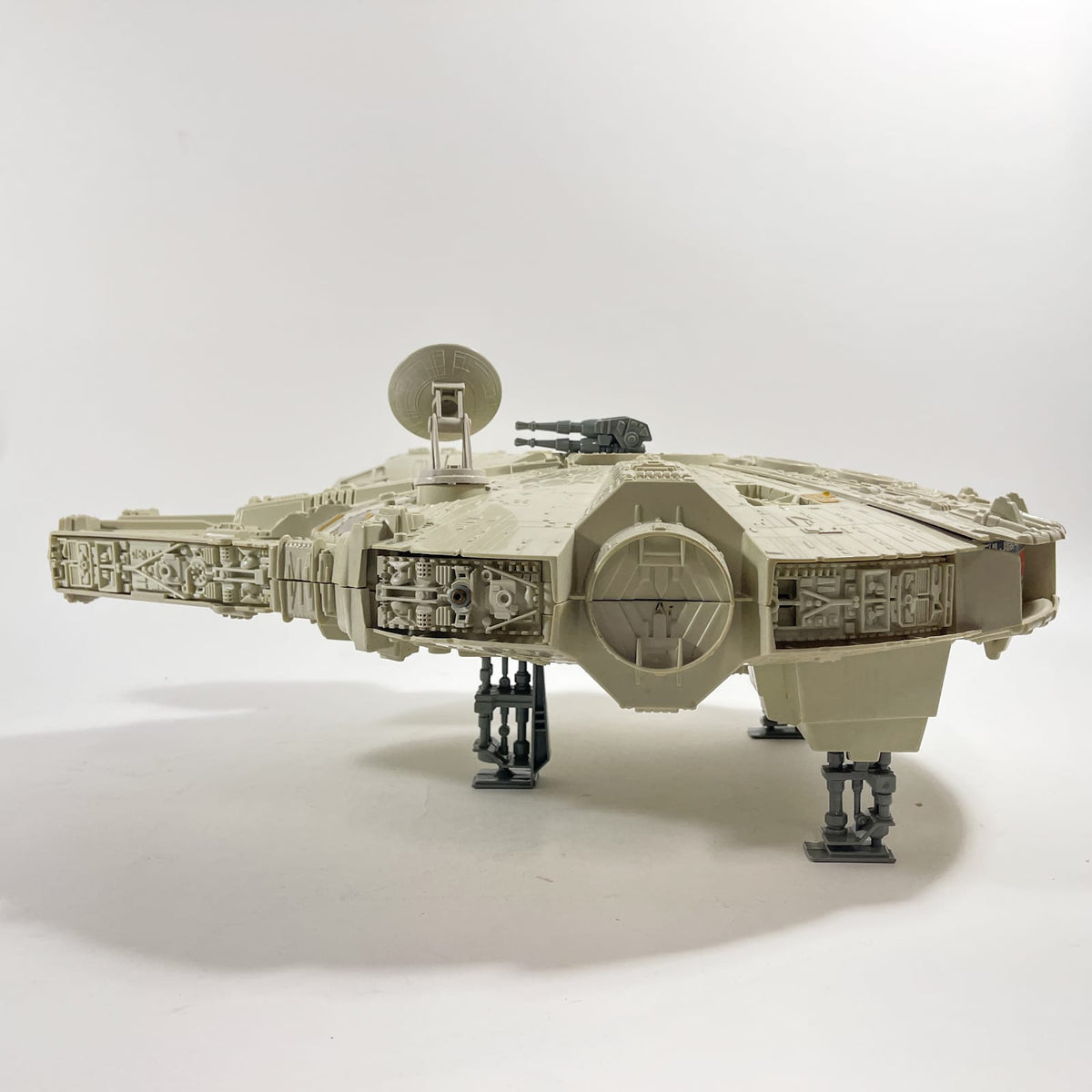 Vintage Kenner Star Wars Vehicle Millennium Falcon in Complete in Canadian SW Box - Vintage Star Wars (1978)
