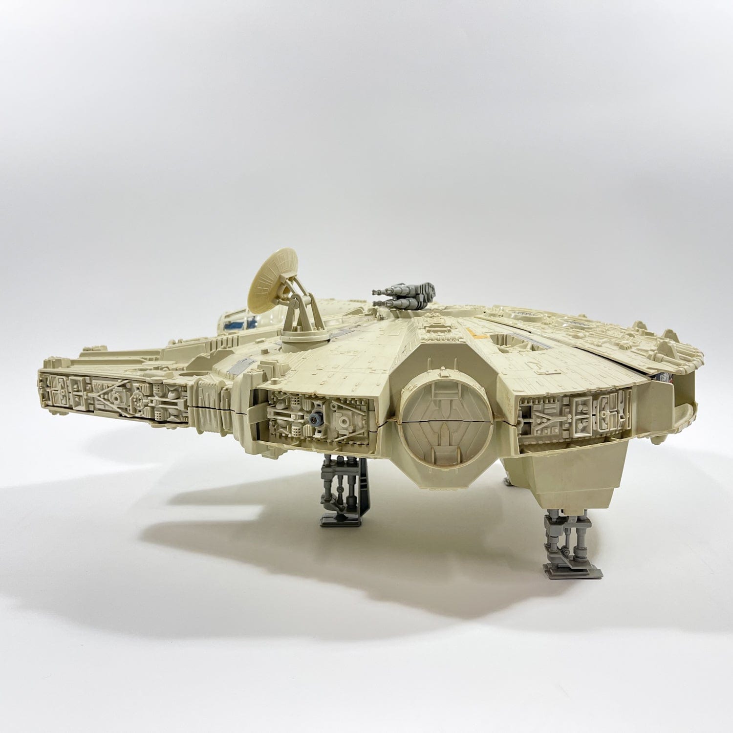 Vintage Kenner Star Wars Vehicle Millennium Falcon - Loose Complete