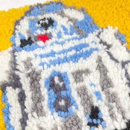 Vintage Lee Ward Star Wars Non-Toy R2-D2 Latch & Hook Rug