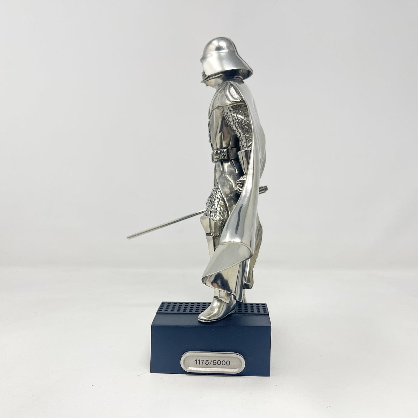 Vintage Royal Selangor Star Wars Statues & Busts Darth Vader Pewter Figurine - Royal Selangor Limited Edition (2016)