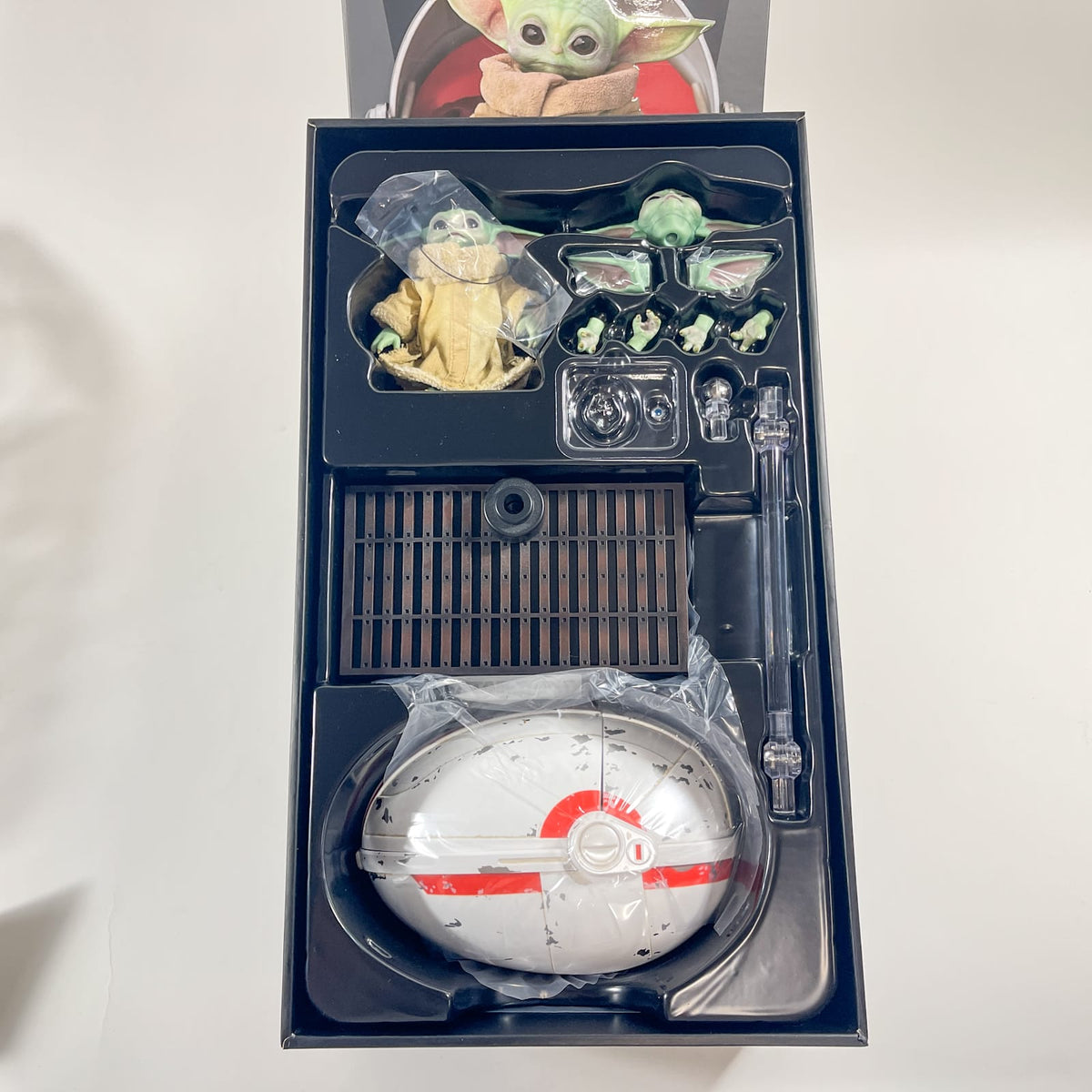 Vintage SIDESHOW Star Wars Statues & Busts Grogu with Pram – Hot Toys Quarter Scale Figure (2021)